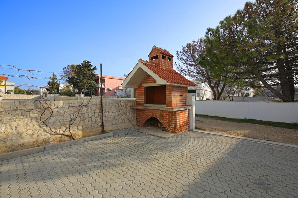 Apartments Tina P Vir Exterior foto